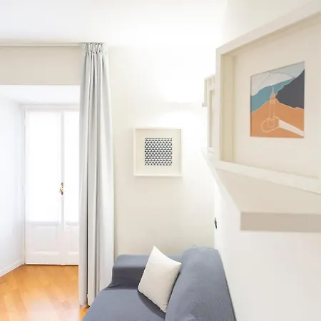 Apartamento White Flat In Center By Rent Como