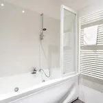 White Flat In Center By Rent Como