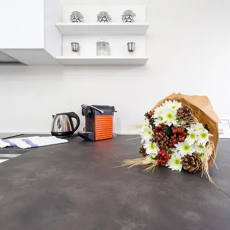 White Flat In Center By Rent شقة *