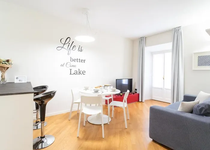 Apartment White Flat In Center By Rent Como