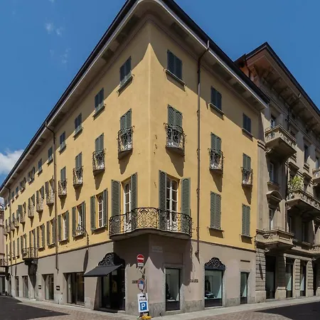 White Flat In Center By Rent Daire *