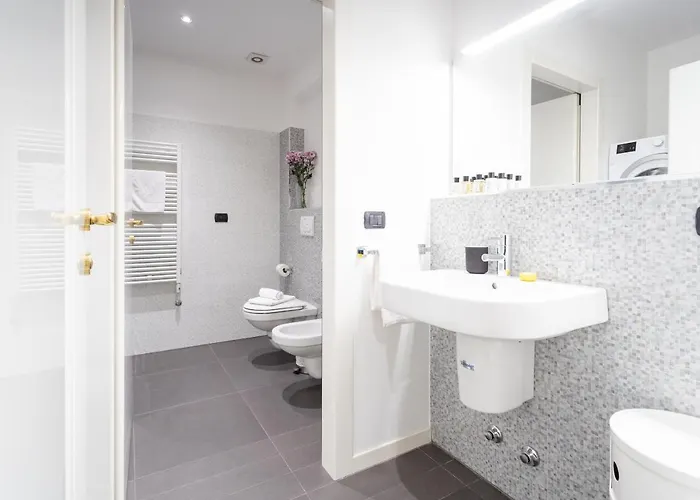 White Flat In Center By Rent Appartement